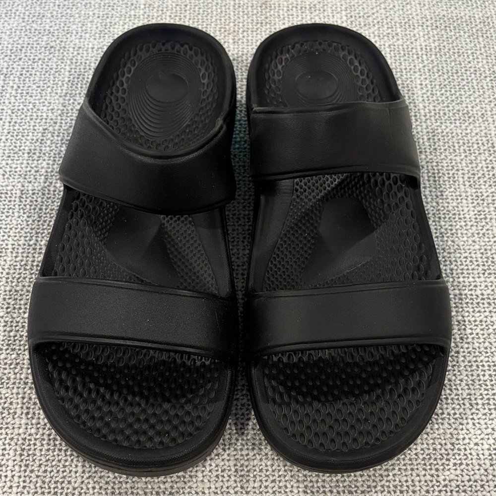 REVITALIGN Orthotic Recovery Sandals Women’s Black